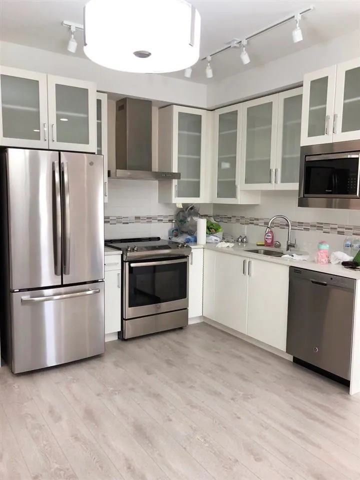 203 4882 SLOCAN STREET - photo 4 of 10