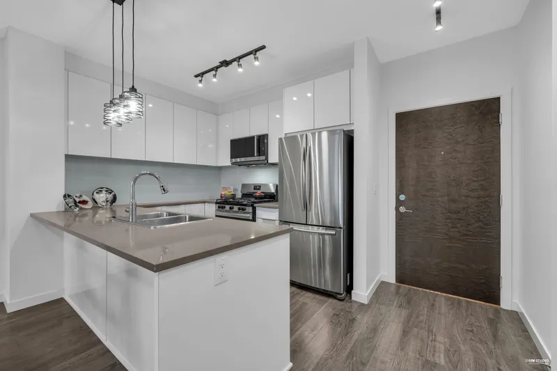 411 1152 WINDSOR MEWS - photo 2 of 24