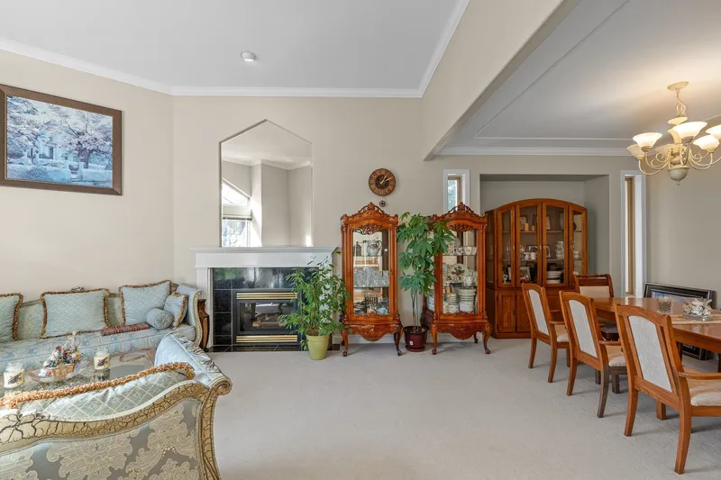 11167 160A STREET - photo 4 of 25