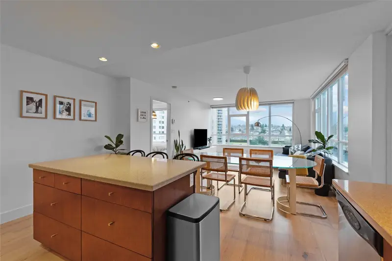 1102 4400 BUCHANAN STREET - photo 4 of 25