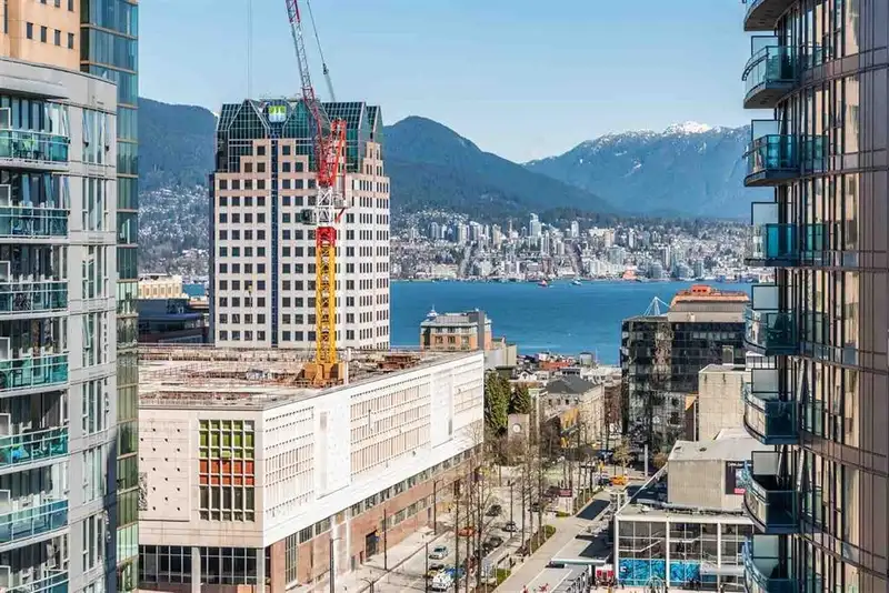 2002 821 CAMBIE STREET - photo 2 of 33