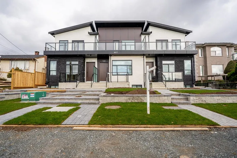 101 957 EDGAR AVENUE - photo 1 of 25