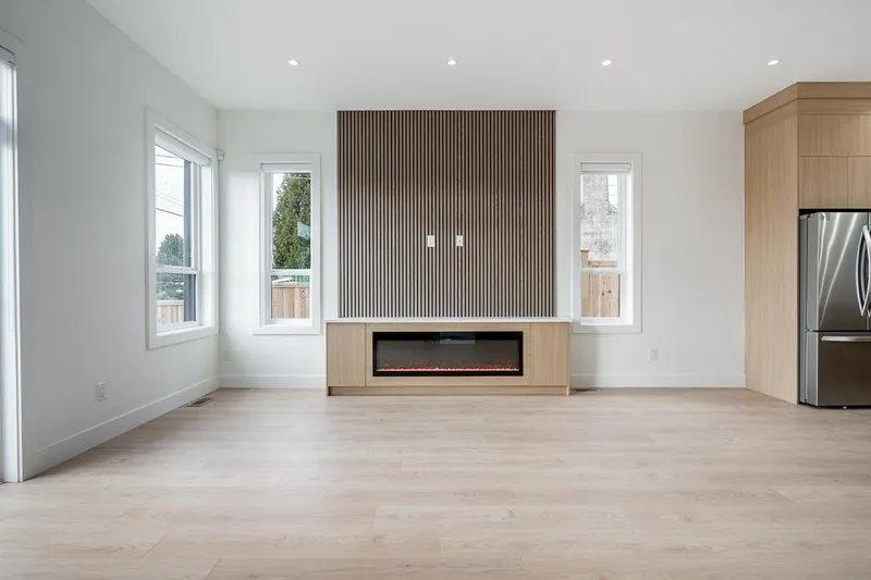 101 957 EDGAR AVENUE - photo 2 of 25