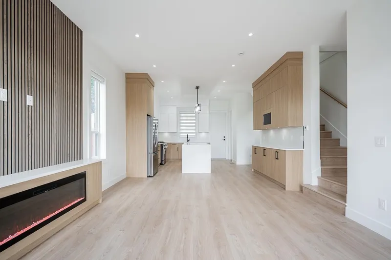 101 957 EDGAR AVENUE - photo 4 of 25