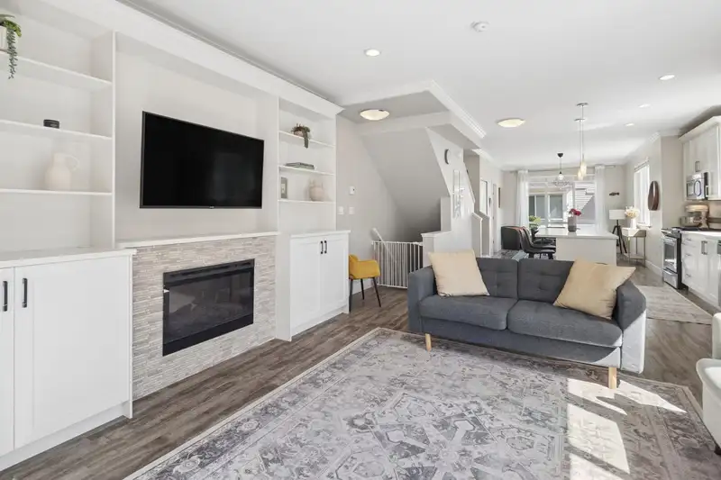 32 3039 156 STREET - photo 2 of 40