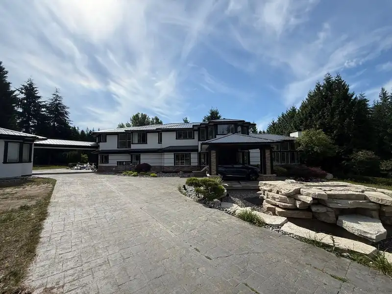 1404 CHARLOTTE CRESCENT - photo 4 of 5