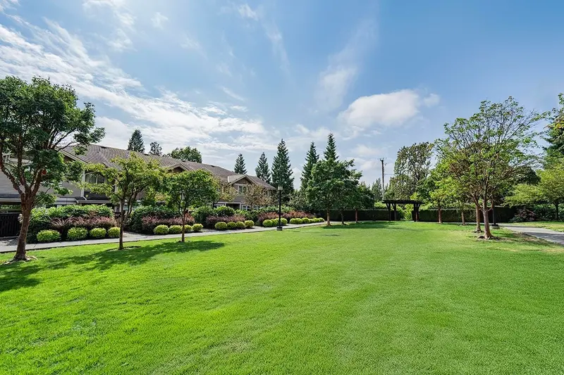 115 5775 IRMIN STREET - photo 3 of 16