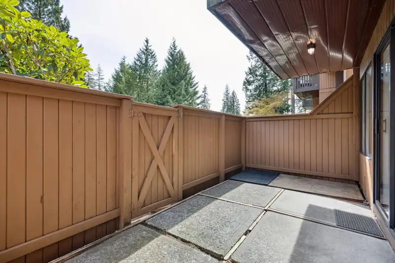 2030 PURCELL WAY - photo 2 of 32
