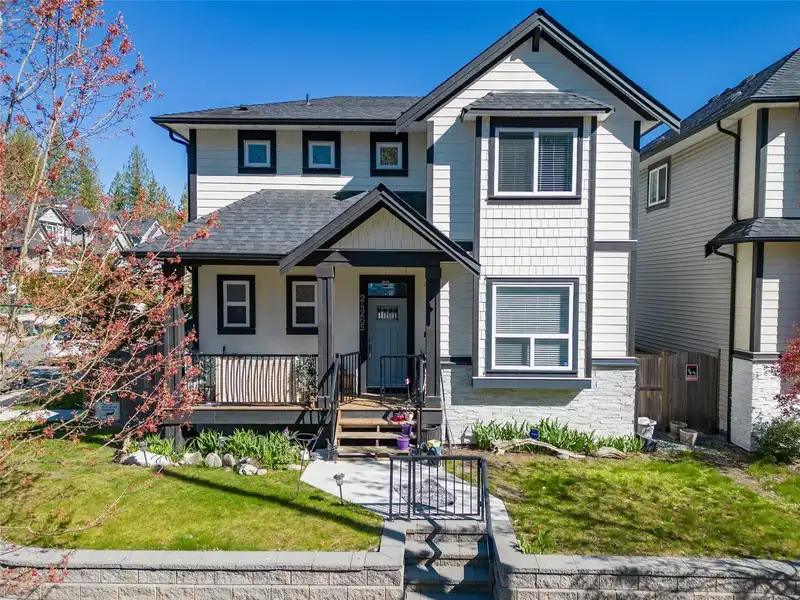 24265 112 AVENUE - photo 1 of 40
