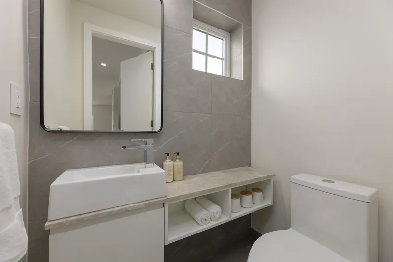 119 19451 SUTTON AVENUE - photo 3 of 21