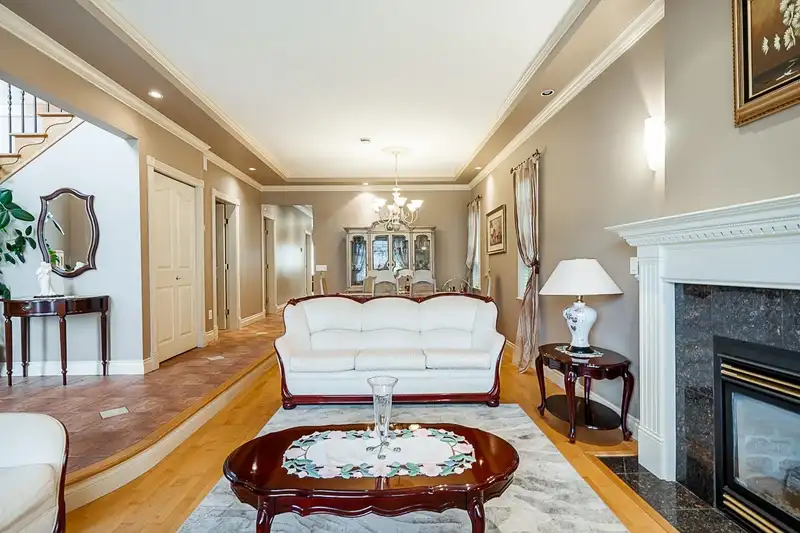 4168 PANDORA STREET - photo 4 of 25
