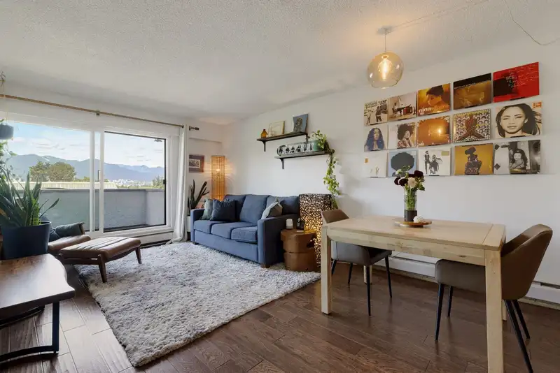 302 391 E 7TH AVENUE - photo 2 of 39
