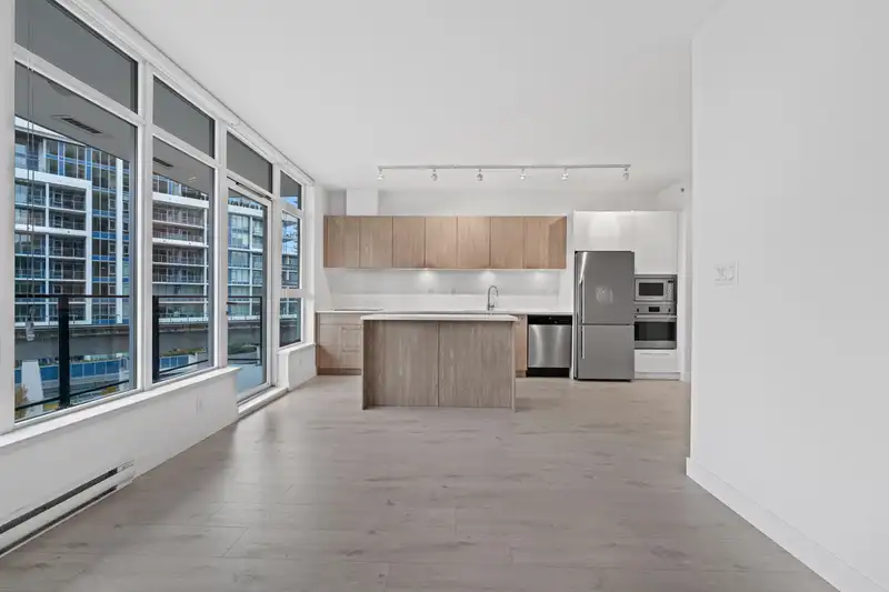 508 691 NORTH ROAD - photo 1 of 18