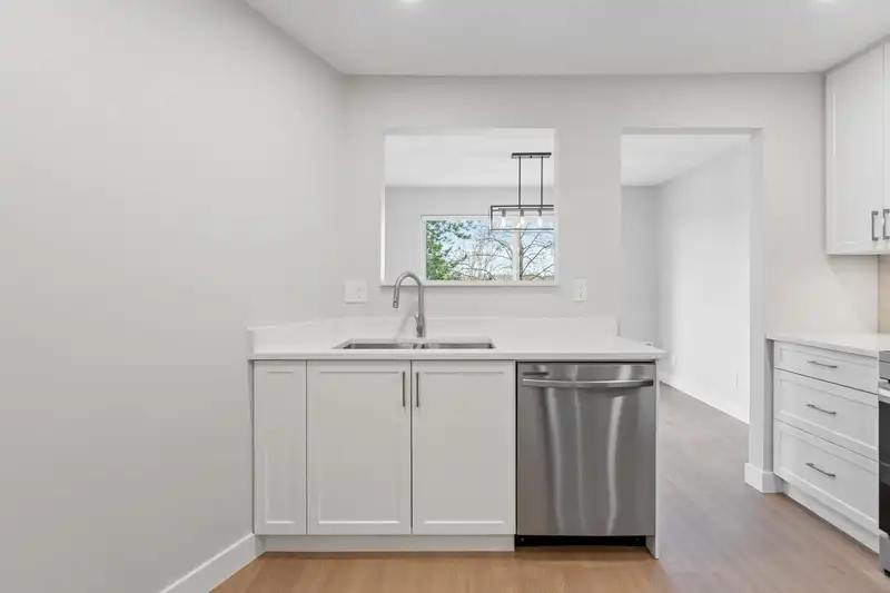 225 22611 116 AVENUE - photo 4 of 40