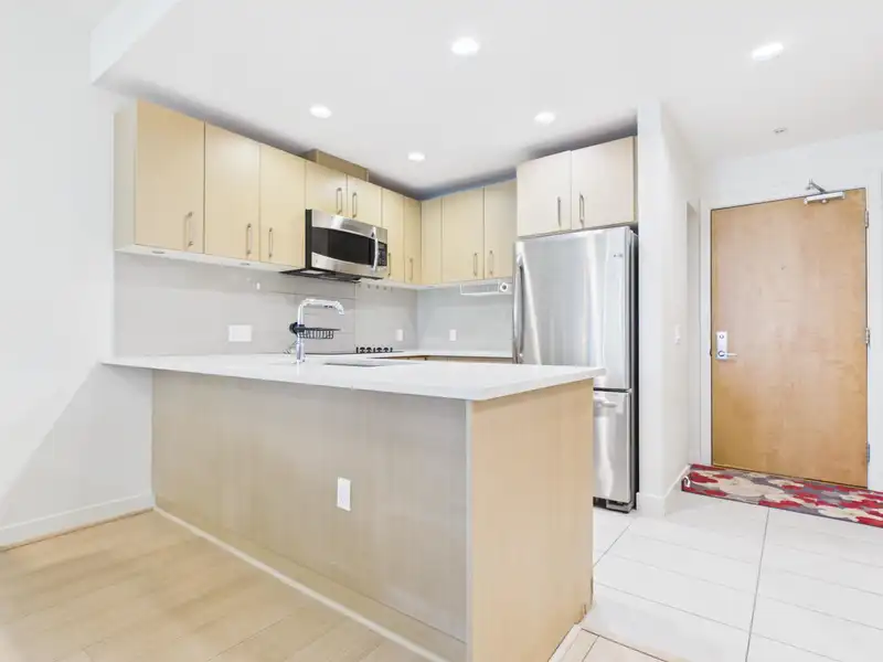 303 5981 GRAY AVENUE - photo 3 of 22