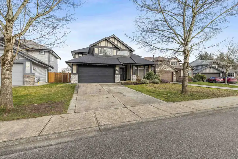 9078 202B STREET - photo 1 of 40