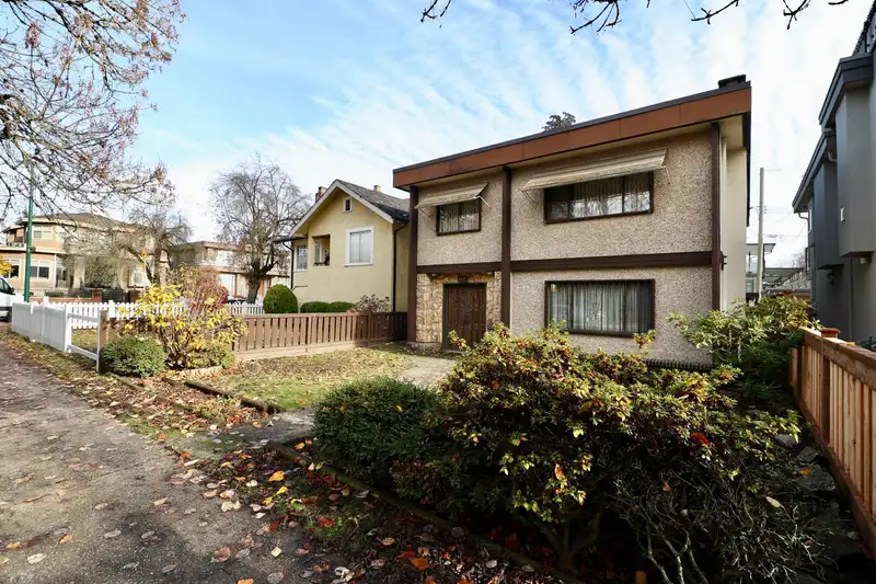6816 ONTARIO STREET - photo 1 of 31