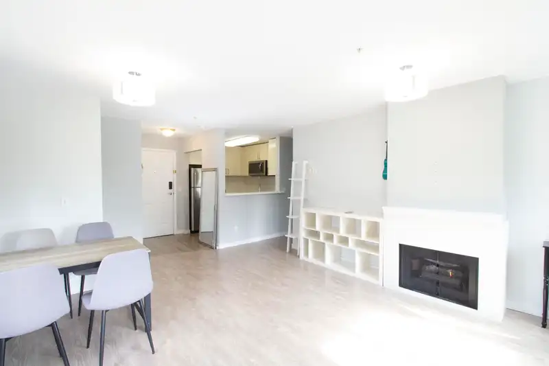 408 1145 HEFFLEY CRESCENT - photo 3 of 11