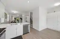 6 1818 HARBOUR STREET - thumbnail 8