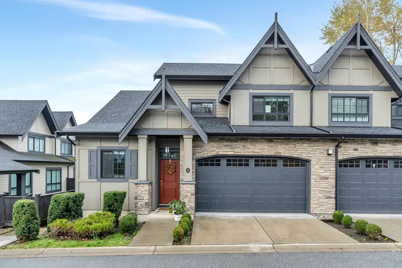 5 7979 152 STREET - photo 1 of 38