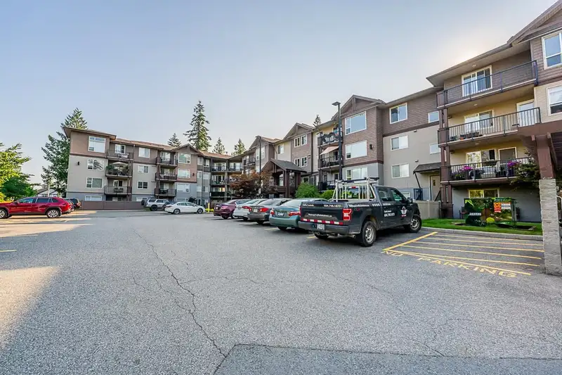 416 2581 LANGDON STREET - photo 2 of 30