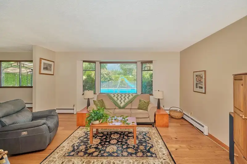 19437 119B AVENUE - photo 4 of 21