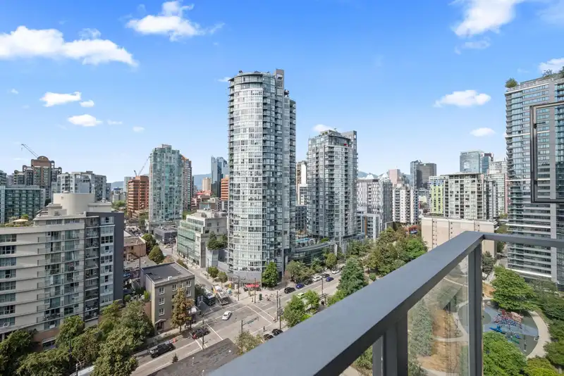1801 1225 RICHARDS STREET - photo 1 of 25