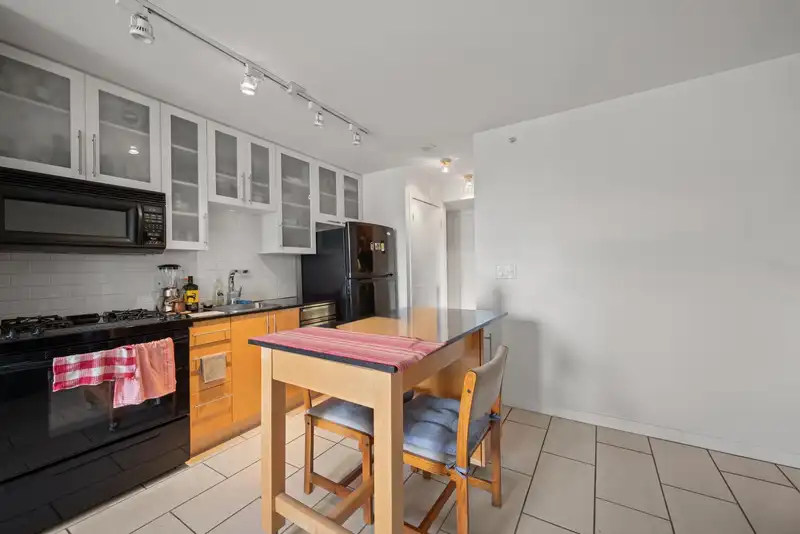 1801 1225 RICHARDS STREET - photo 4 of 25