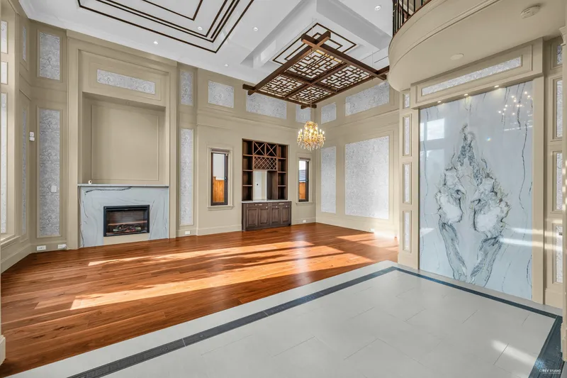 4691 FOXGLOVE CRESCENT - photo 4 of 25