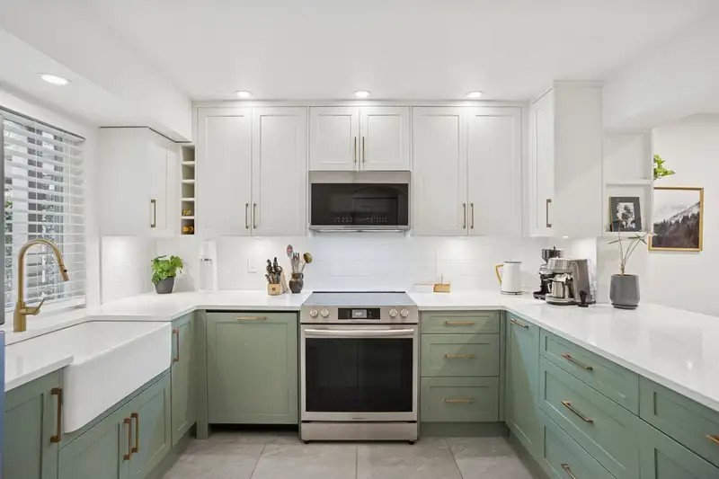 35 1140 EAGLERIDGE DRIVE - photo 4 of 25