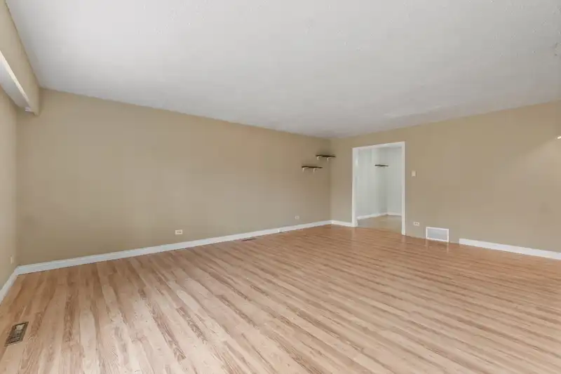 14285 KINDERSLEY DRIVE - photo 3 of 22