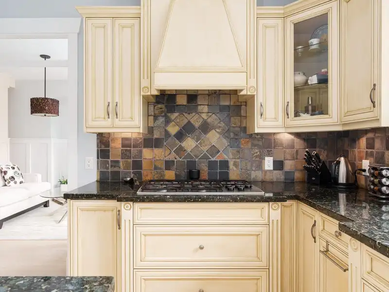 4125 SAINT ALBANS AVENUE - photo 4 of 35