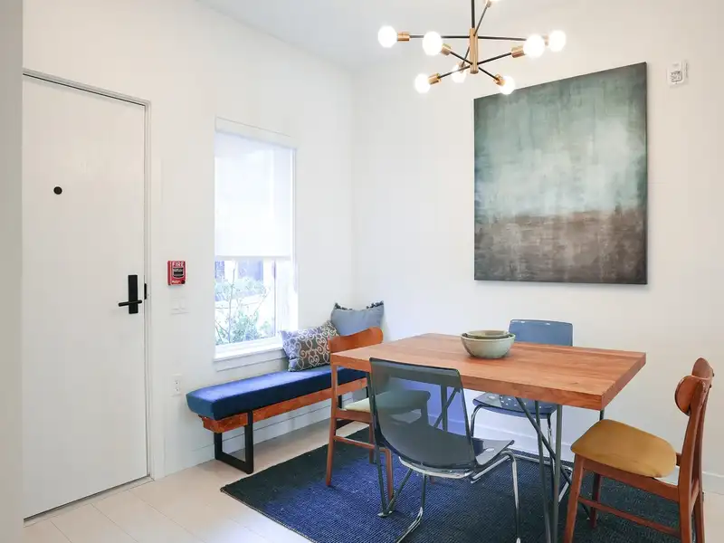 339 1120 E GEORGIA STREET - photo 4 of 38