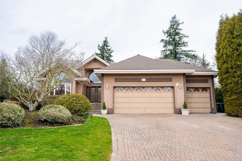 2305 139A STREET - photo 1 of 29