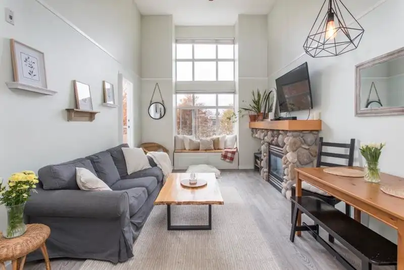 427 5700 ANDREWS ROAD - photo 1 of 39