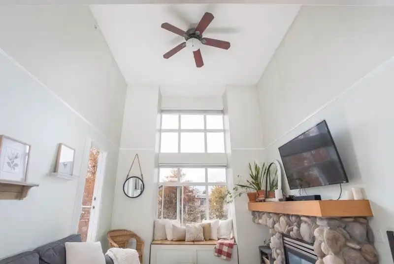 427 5700 ANDREWS ROAD - photo 3 of 39