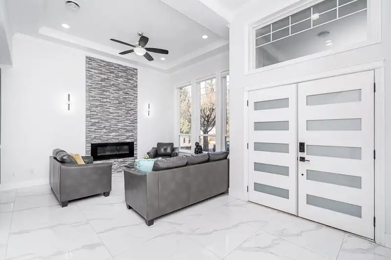 7917 147A STREET - photo 2 of 38