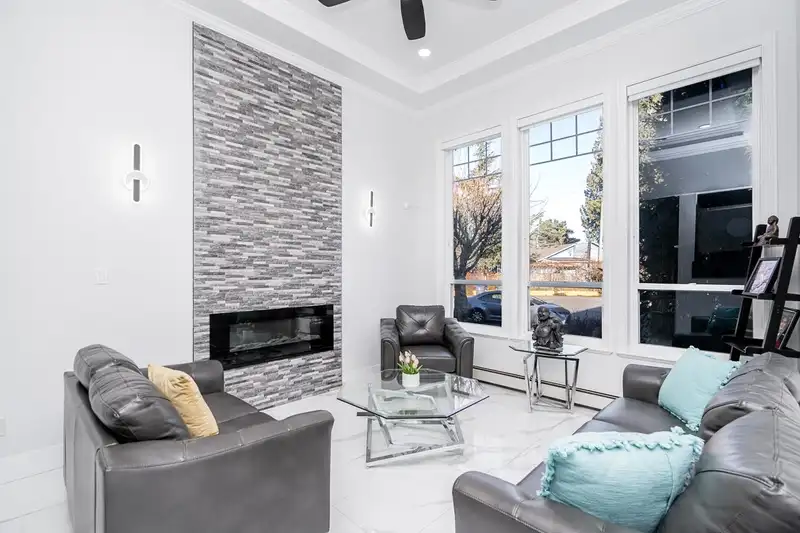 7917 147A STREET - photo 3 of 38