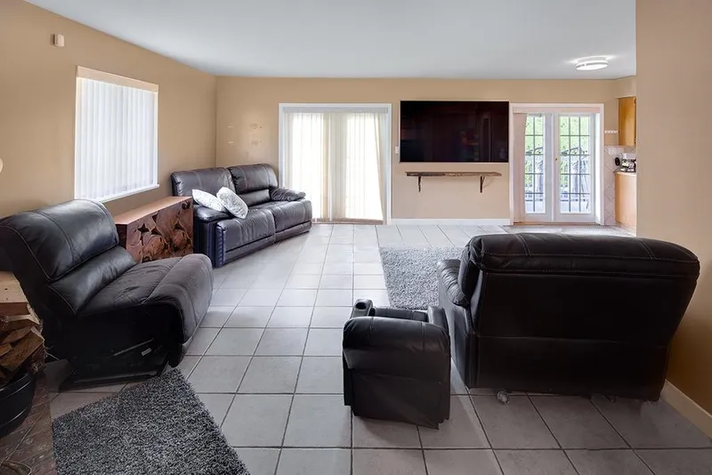 18851 74 AVENUE - photo 2 of 25