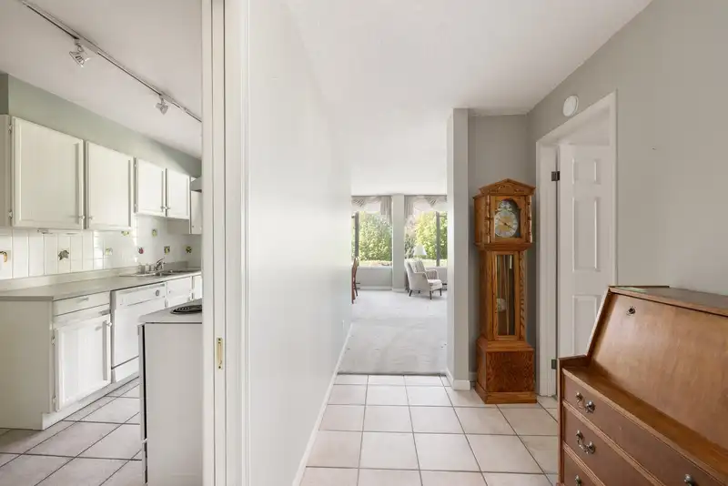 302 1480 DUCHESS AVENUE - photo 3 of 29