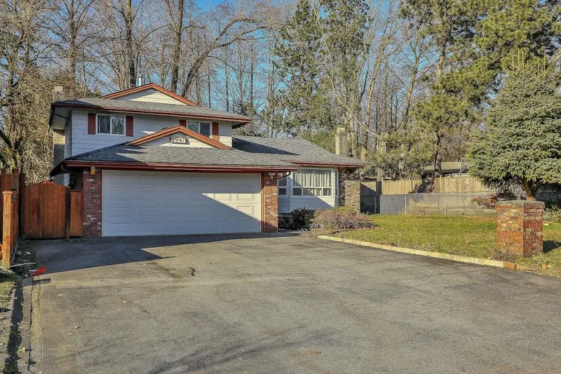 8947 URSUS CRESCENT CRESCENT - photo 4 of 25