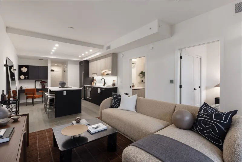 103 8398 OAK STREET - photo 2 of 10