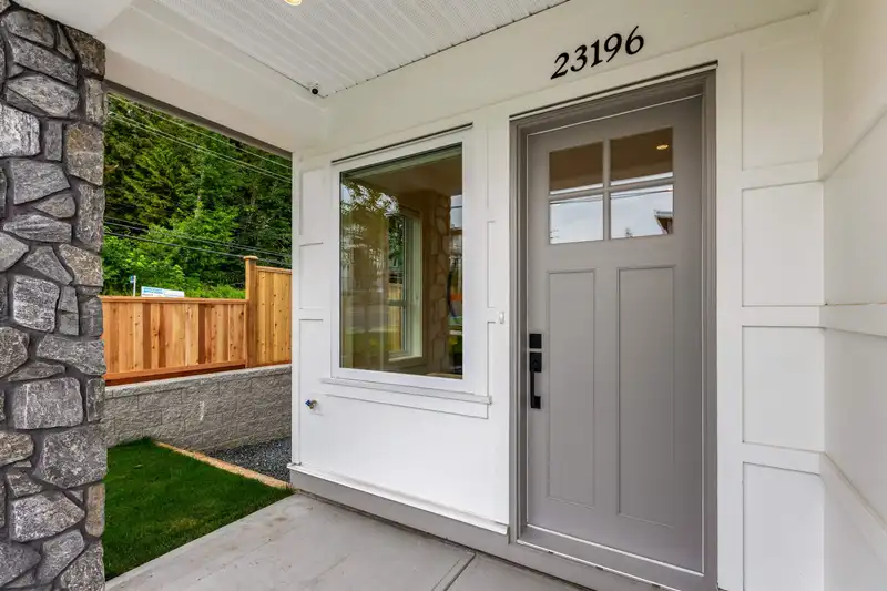 23196 136 AVENUE - photo 3 of 40