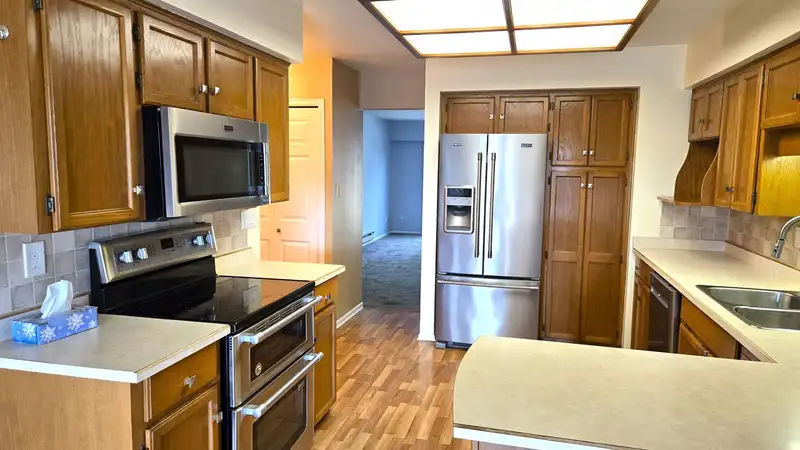 207 32691 GARIBALDI DRIVE - photo 4 of 22