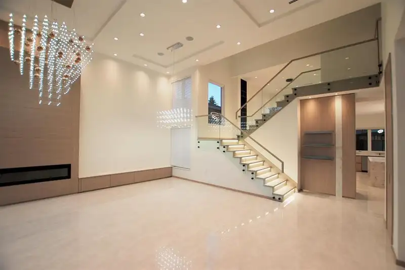 6431 SKAHA CRESCENT - photo 3 of 40