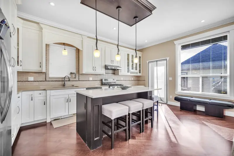 17402 2B AVENUE - photo 3 of 22