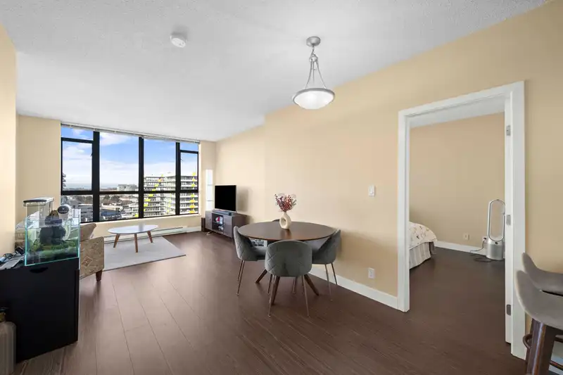 1705 7360 ELMBRIDGE WAY - photo 3 of 26
