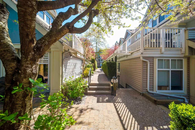 61 7128 STRIDE AVENUE - photo 4 of 25