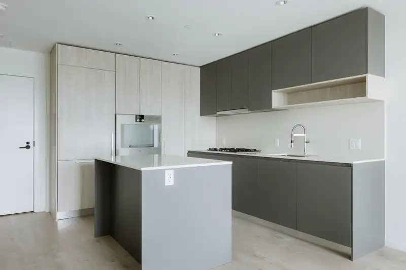 833 6300 MINORU BOULEVARD - photo 2 of 12