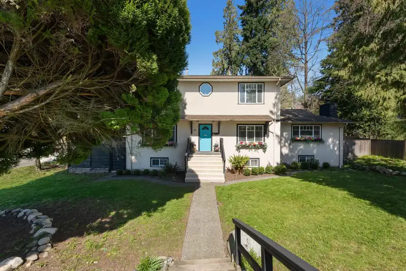 300 E 25TH STREET - photo 2 of 40